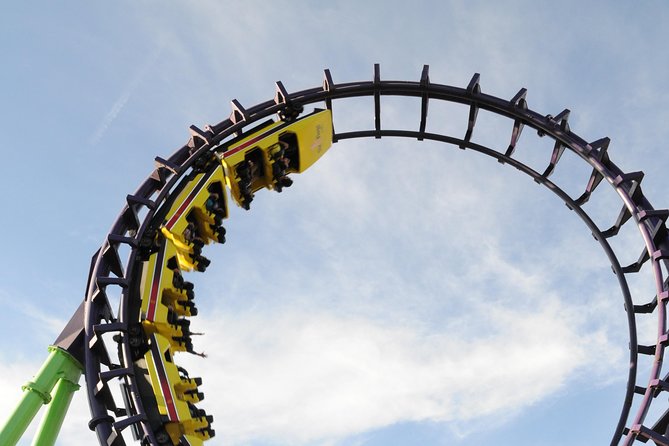 Six Flags Mexico City: Ticket + Hassle-Free Transfers - When the park feels crowded: what to expect about lines, shops, and food