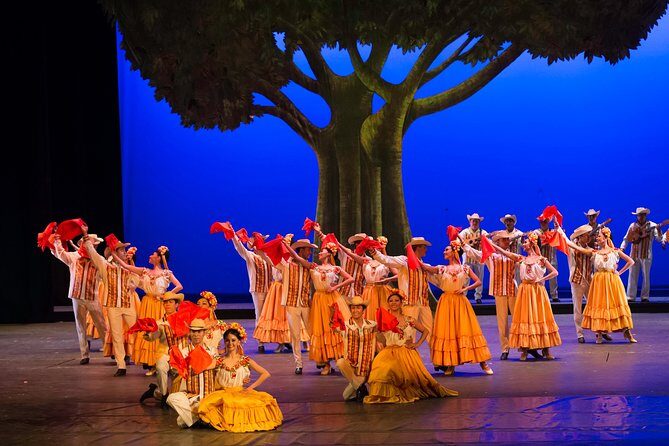 Small Group: Discover the Folkloric Ballet of Mexico - Small group pacing: a big deal for families and first-timers
