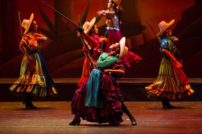 Small Group: Discover the Folkloric Ballet of Mexico - Practical tips to make the night smoother
