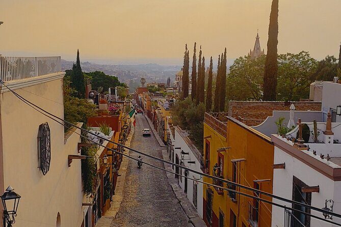Small-Group Sunset Walking Tour in San Miguel - Starting at Jardín Allende: a fast orientation that pays off