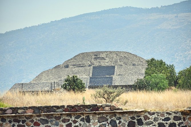 Small Group: Teotihuacan Pyramids and Shrine of Guadalupe from Mexico City - Teotihuacan plus Guadalupe: the day’s simple pitch