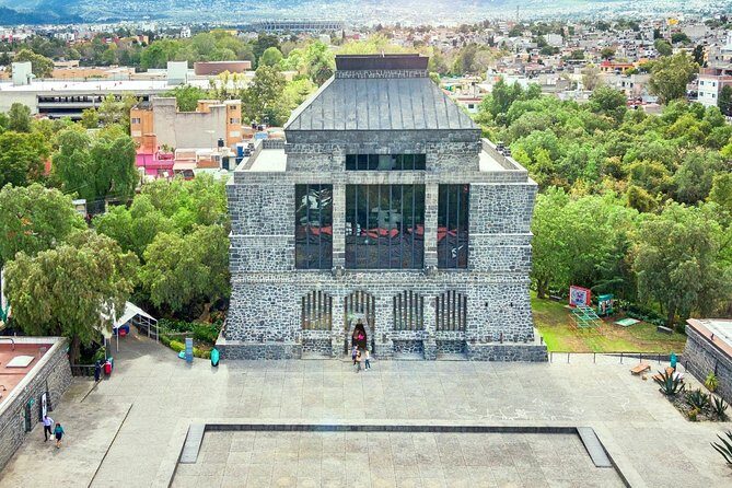 Small VIP Group: Frida Kahlo and Diego Rivera Legacy - The studio stop at Juan O’Gorman’s modernist design