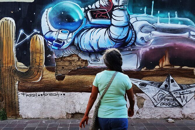 Street Art Tour With An Artist in Oaxaca - Stop 3: Barrio de Jalatlaco Murals and Their Social Meaning
