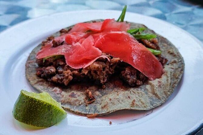 Street Food Bike Ride/Roma-Condesa/All-Inclusive 3.5 hours - Roma Norte tamales: the real-deal homemade stop