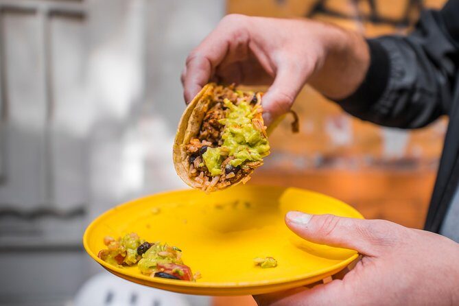 Street Food Bike Tour / Mexico is not only Tacos / All Inclusive - Tacos in Condesa, then micheladas the Mexico City way