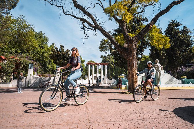 Street Food Bike Tour / Mexico is not only Tacos / All Inclusive - Audiorama and Bosque de Chapultepec: city views with an actual break
