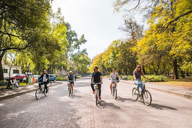 Street Food Bike Tour / Mexico is not only Tacos / All Inclusive - Guide style, safety, and why the small group matters