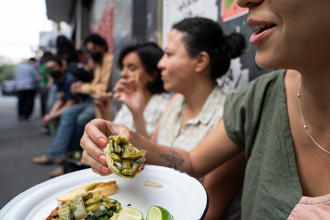 Street Food Tour with Friends - Chapultepec Park: Monuments, Big-park Beauty, and Rest Stops