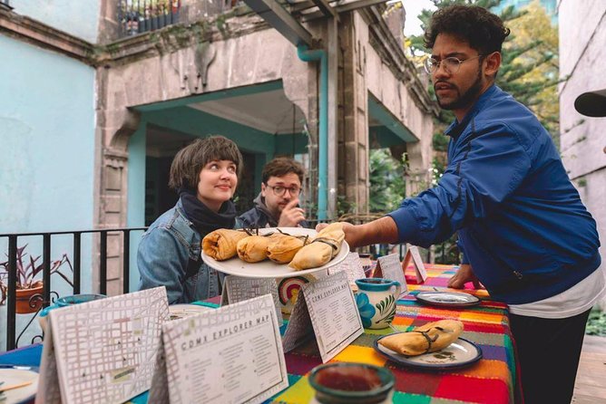 Street Food Tour with Friends - Food Amount, Favorites, and What to Expect