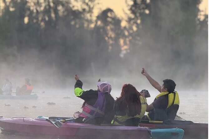 Sunrise Kayak Tour in Xochimilco - Guides, Language, and How Smooth It Feels