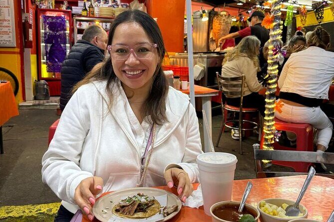 Taco Hopping Experience, Mexico City - Your guide makes or breaks it: learning to taste with the group