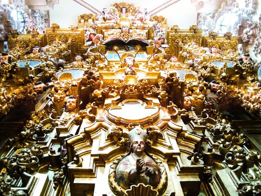 Taxco, Cacahuamilpa Caves and Cuernavaca Full-Day Tour - Entering the Cacahuamilpa Caves: faces in the stone, plus the timing trade-off