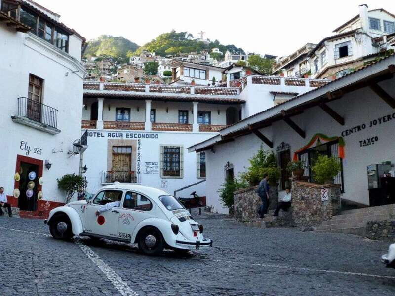 Taxco tour from Mexico City: & Xochicalco Pyramids - Price and value: what $160 per person buys you