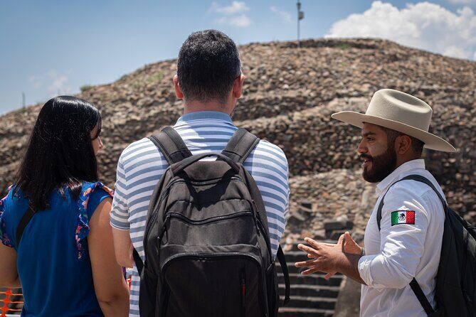 Teotihuacán 3 Pyramids Tour with Cave Breakfast + Transportation - Entering Teotihuacán: Walking Calzada de los Muertos with a Local Guide