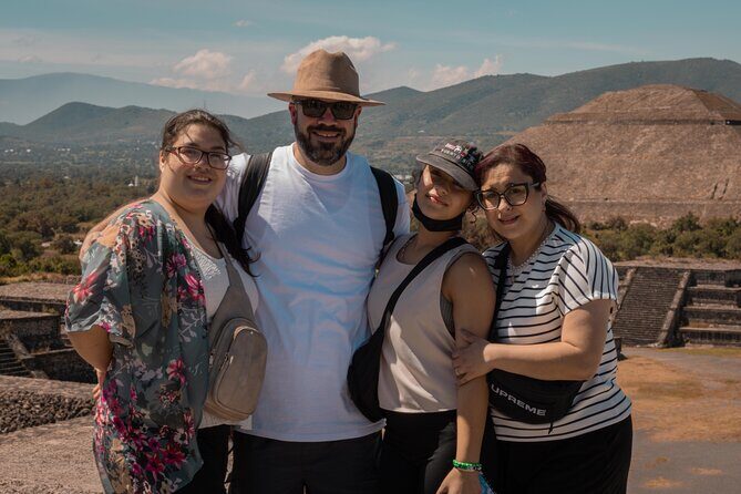 Teotihuacan All Inclusive : Safe Tourism for the Whole Family. - San Martín de las Pyramides workshops: obsidian, pulque, and silver