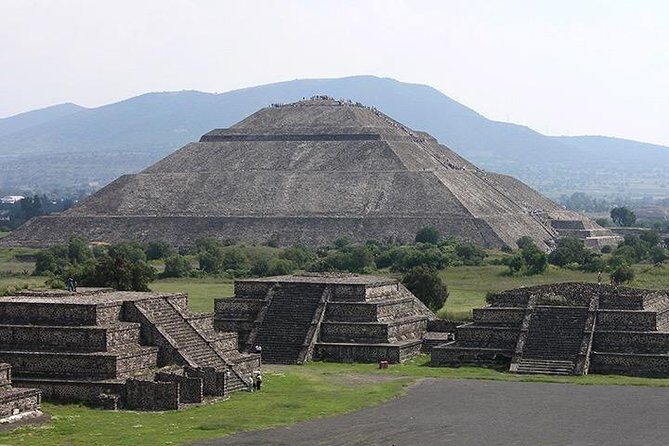 Teotihuacan and Basilica of Guadalupe with mezcal, tequila & handcrafts - Guides, Language, and Small-Group Attention