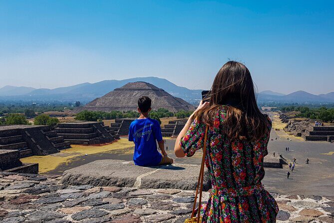 Teotihuacan Archaeological Site with Expertise Private Tour - How the schedule protects your flight (and what can go wrong)