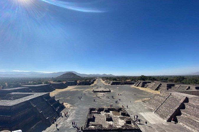 Teotihuacan Archaeology Tours - Sun and Moon pyramids: the climb, the views, the respect