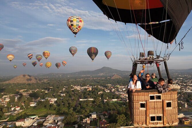 Teotihuacan Balloon Experience with Transportation and Breakfast - Angel of Independence pickup and getting there with round transport