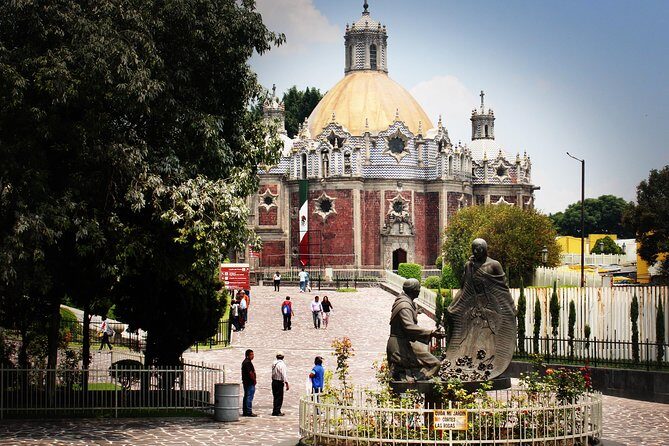 Teotihuacan & Basilica Guadalupe Tour with lunch - Stop 3: Teotihuacán pyramids—what “2 hours” really means