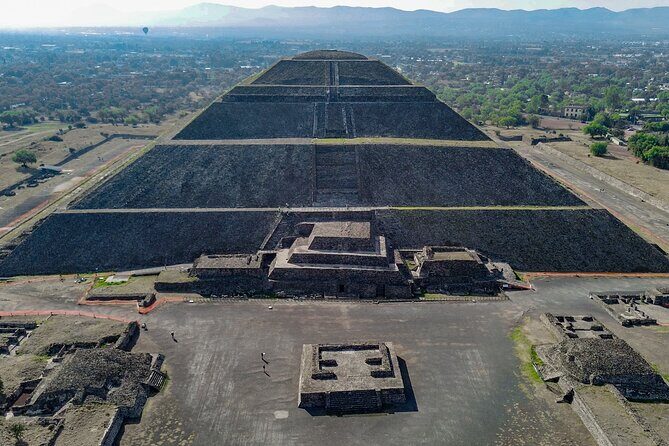 Teotihuacan Early Access Guided Tour with optional Lunch - Lunch at Tlacaelel: optional meal, and the main friction point