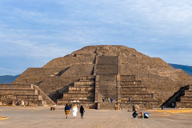 Teotihuacan Early Access & Tula Archeological Sites Private Tour - Artesanías El Quetzal: obsidian, tequila, and the vibe check
