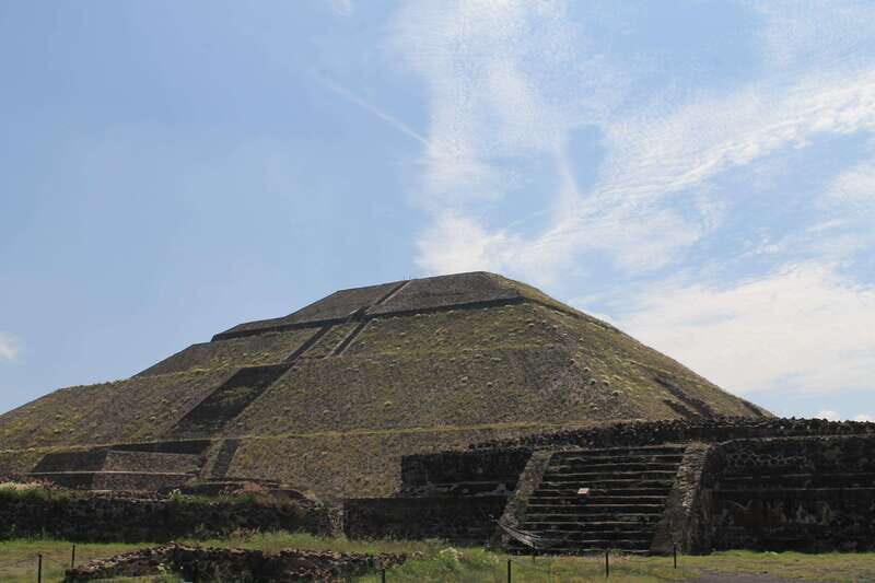 Teotihuacan from Mexico City with early access - Early Start from Hostal Amigo: Getting There Before the Rush