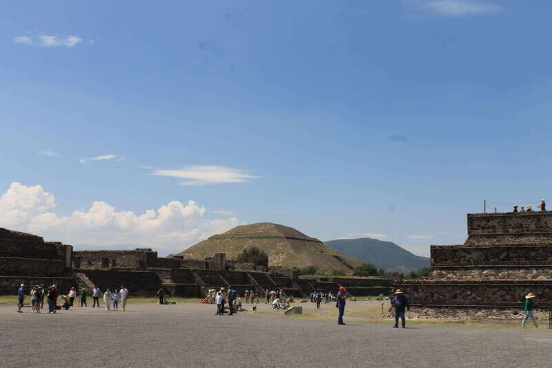 Teotihuacan from Mexico City with early access - Why the Guide’s Explanations Change the Experience