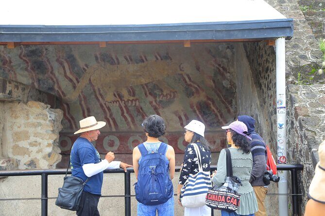 Teotihuacán Full Day Tour from Mexico City - Stop 2: the guided walking tour inside Teotihuacán