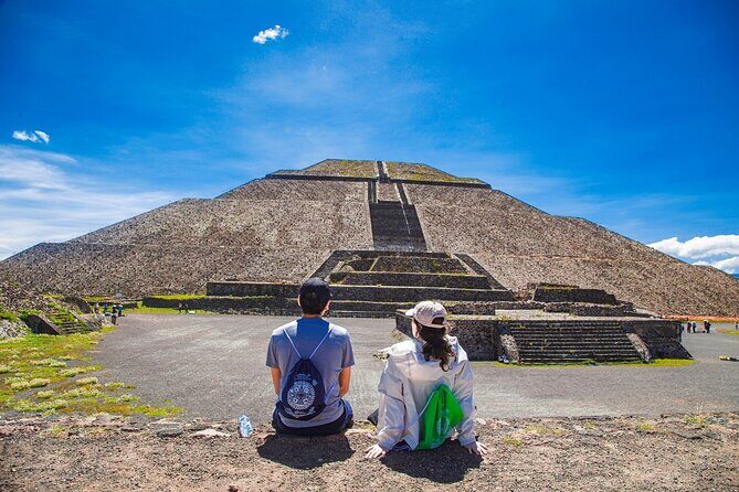 Teotihuacán Full Day Tour from Mexico City - Stop 3: valley viewpoints, old mural neighborhood, and the cave observatory