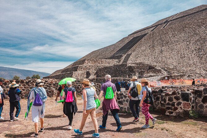 Teotihuacán Full Day Tour from Mexico City - Lunch and local product stops: tasty for many, mixed for one