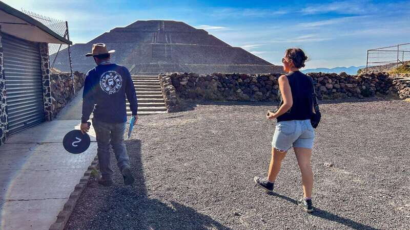 Teotihuacan, Guadalupe, Xochimilco Coyoacan & Frida Kahlo - Teotihuacan pyramids: climbing the Sun and Moon