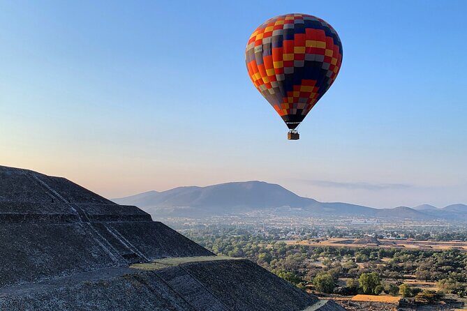 Teotihuacan Hot Air Balloon Flight from Mexico City / Volare - Landing Toast, Diploma, and the Mariachi Breakfast Finish