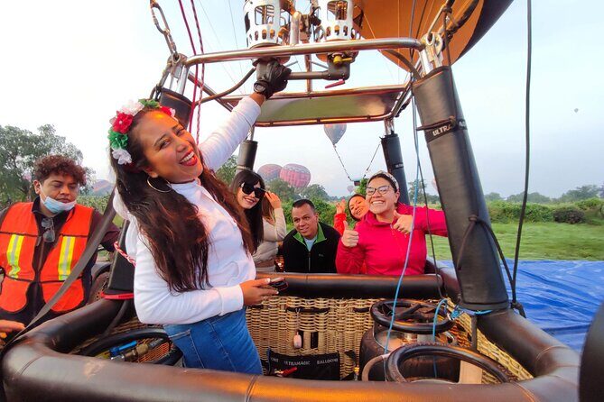 Teotihuacan Hot Air Balloon private or group tour - San Juan Teotihuacan: sun-ray cave OR cacao and pulque tasting