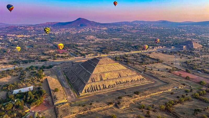 Teotihuacan: Hot Air Balloon Ride with Breakfast - Pre-flight briefing and the slow sunrise lift-off