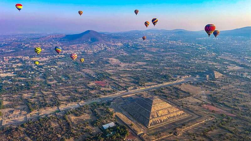 Teotihuacan: Hot Air Balloon Ride with Breakfast - Pyramids of the Sun and Moon from Above: The main flight (about 50 minutes)