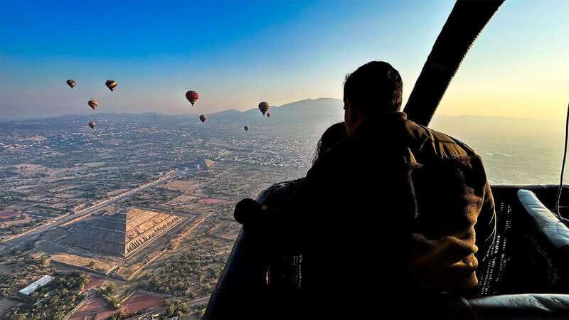 Teotihuacan: Hot Air Balloon Ride with Breakfast - After landing: the sparkling wine toast and flight certificate moment