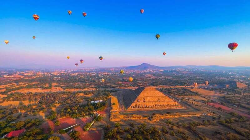 Teotihuacan: Hot Air Balloon Ride with Breakfast & Transport - The Coach Ride From Mexico City: Time Well Used