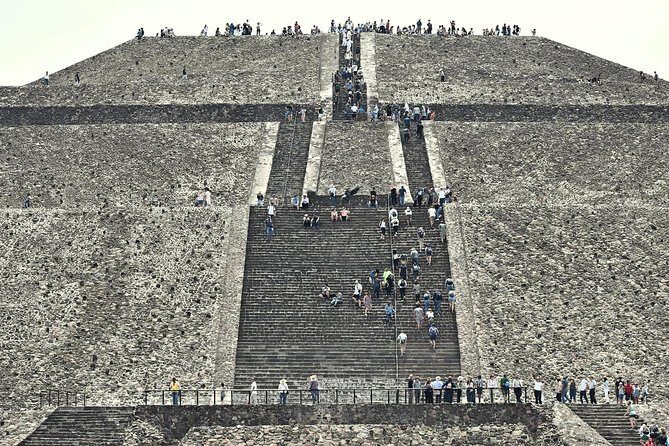 Teotihuacan Piramids and Shrine of Guadalupe without Lunch from Mexico City - Lunch-Free Planning: The Real Comfort Test on a 11-Hour Day
