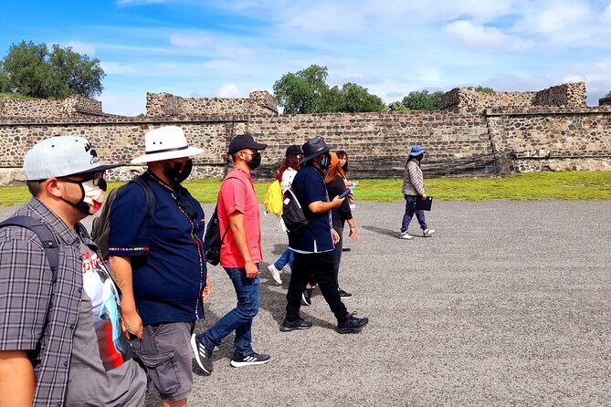Teotihuacan Private Family Tour from your accommodation - Palaces and murals: the part people often rush