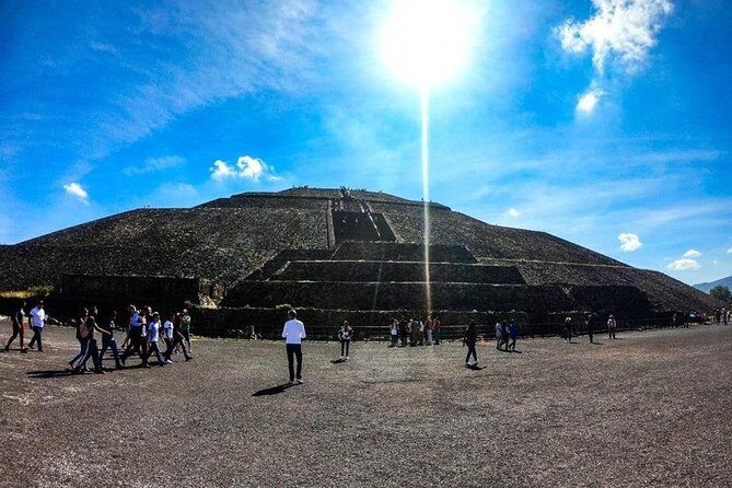 Teotihuacan Pyramid and Basilica Day Tour from CDMX - Teotihuacan and Basilica de Guadalupe, packed into one 8-to-9 hour day