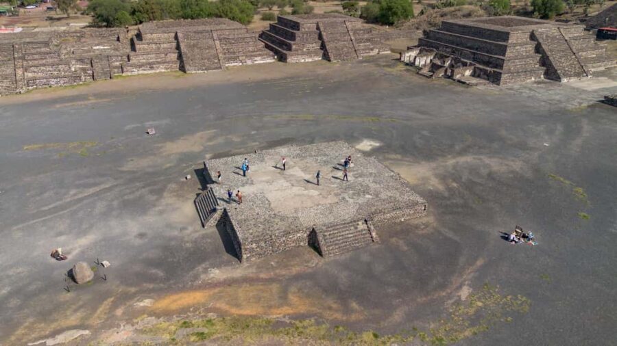Teotihuacan Pyramids: Guided Tour with Entry Ticket Included - Avenue of the Dead: where the meaning becomes a walk