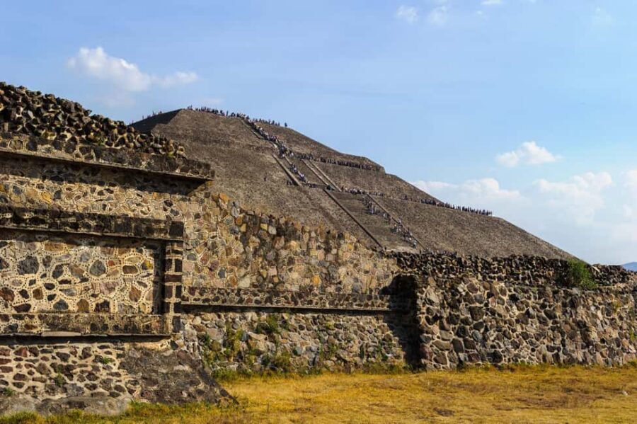 Teotihuacan Pyramids: Guided Tour with Entry Ticket Included - What’s included, what’s not, and how to plan your day