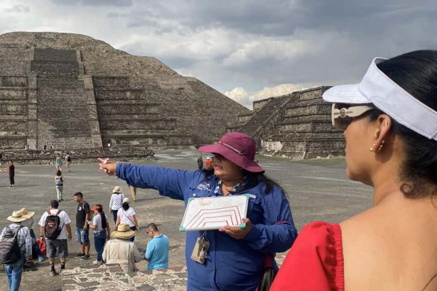 Teotihuacan Pyramids: Guided Tour with Entry Ticket Included - The camera rule and what you should bring instead