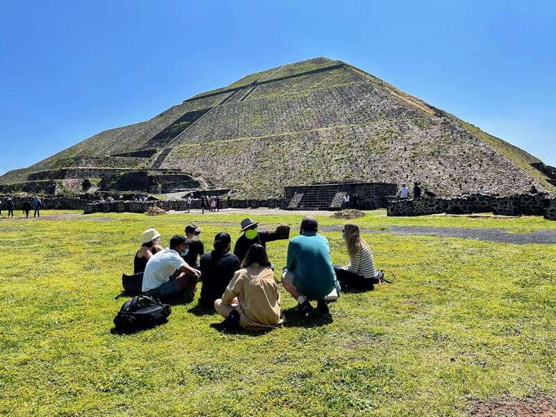 Teotihuacan Pyramids & lunch at my Grandma's house - Key highlights worth planning for
