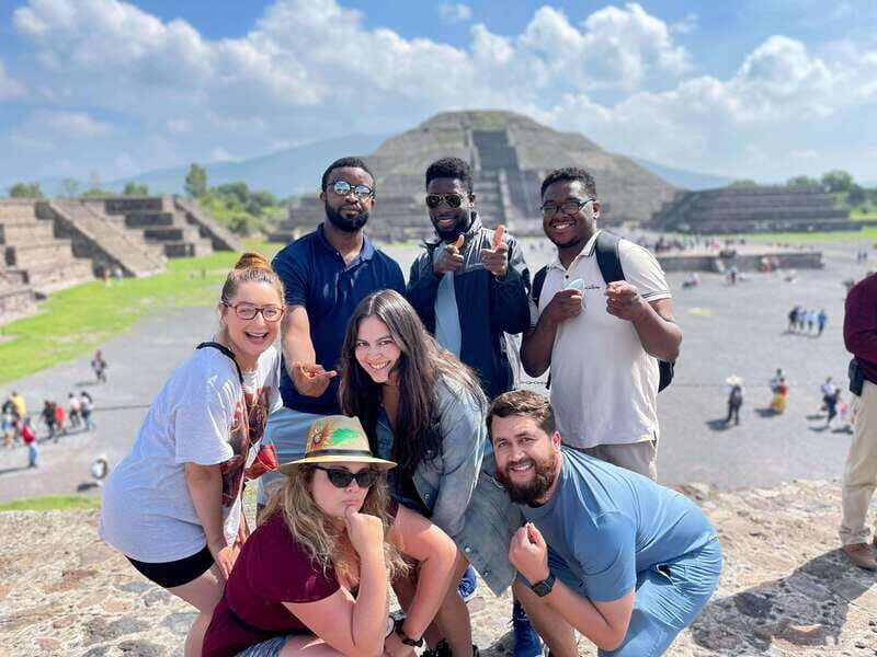 Teotihuacan Pyramids & lunch at my Grandma's house - Should you book?