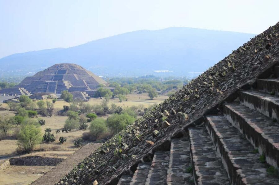Teotihuacan Pyramids: Skip-the-Line Entry Ticket - Timing a one-day visit (8:00 to 5:00) without burning out