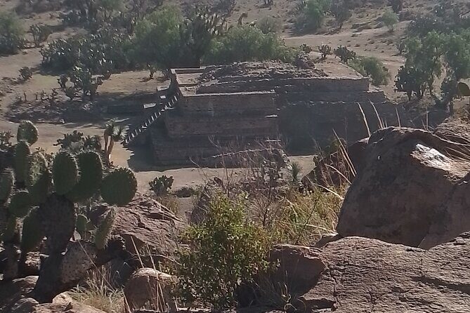 Teotihuacan Pyramids tour - Stop 1: Teotihuacan main pyramids and a residential complex