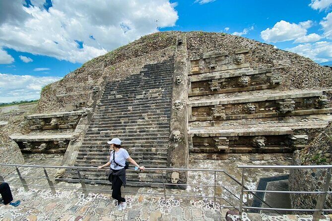 Teotihuacan Pyramids Tour from Mexico City - Eating in San Juan Teotihuacan without losing the afternoon