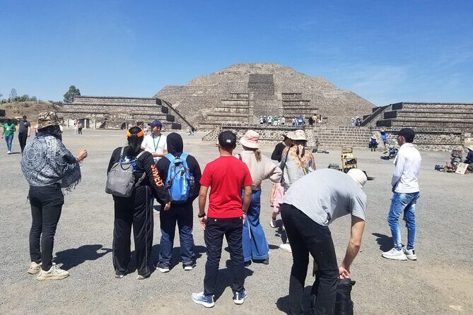 Teotihuacan Tour with Basilica of Guadalupe & Tlatelolco - Restaurante Huehueteotl lunch: tasty can happen, but pay attention to value